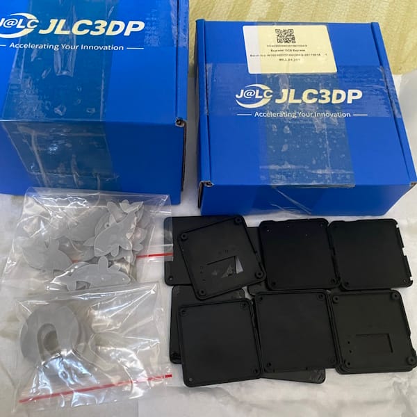 JLCPCBからの荷物_1